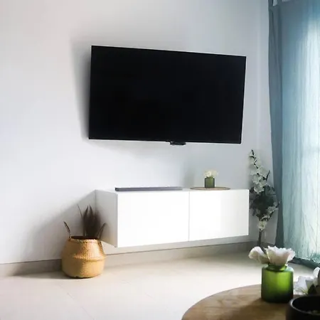 Wunderschoene, Nagelneu Renovierte Strandwohnung 公寓 卡拉德米哈斯