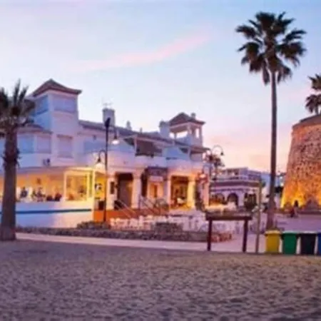 Wunderschoene, Nagelneu Renovierte Strandwohnung 公寓 *